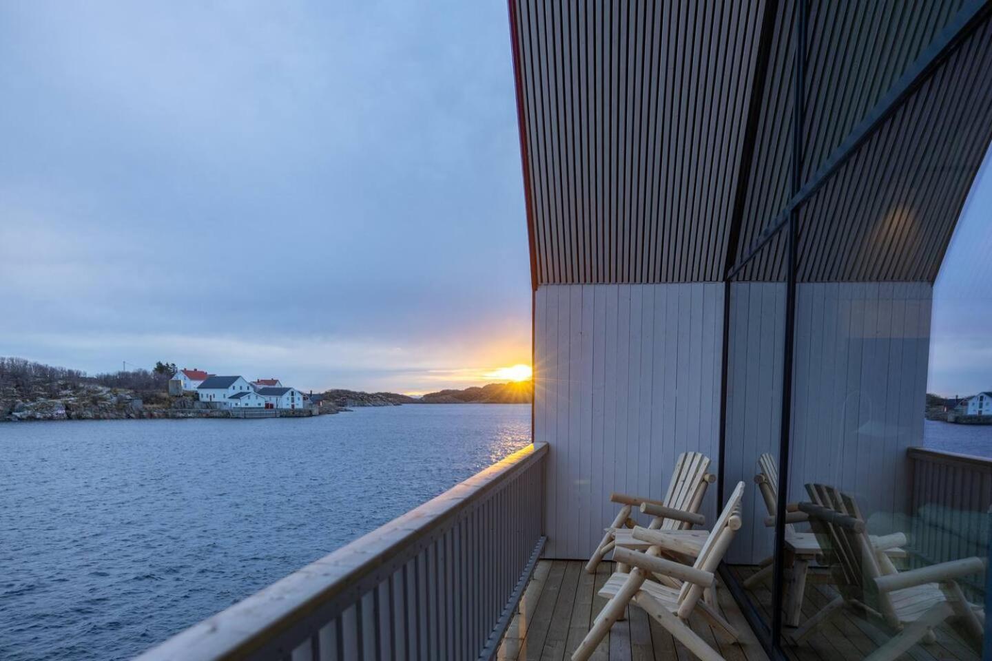 Leilighet Med Fantastisk Utsikt Apartment Henningsvaer Exterior photo